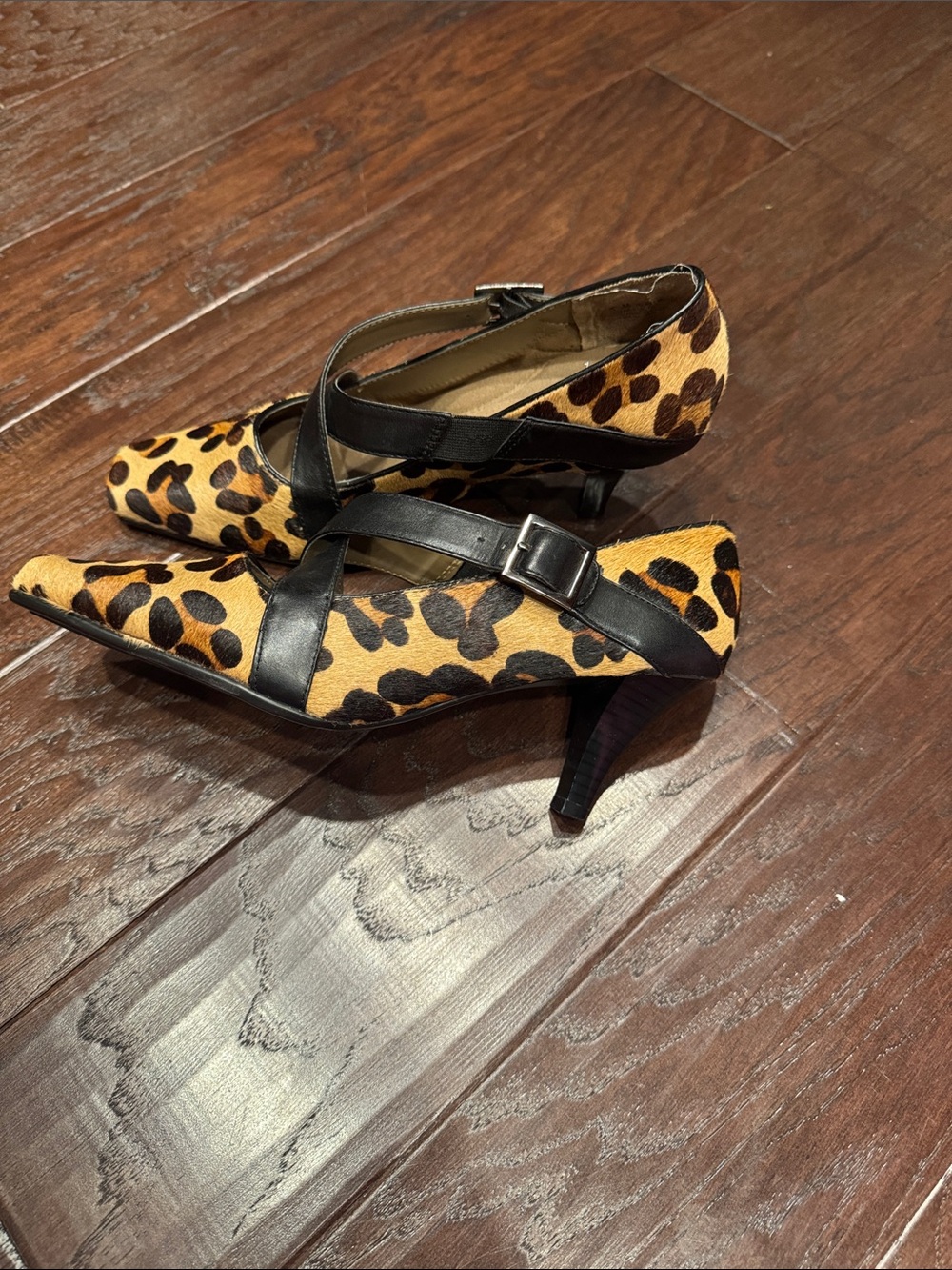 AEROSOLES Leopard Print Pumps with Black Straps - Picture 3 of 7